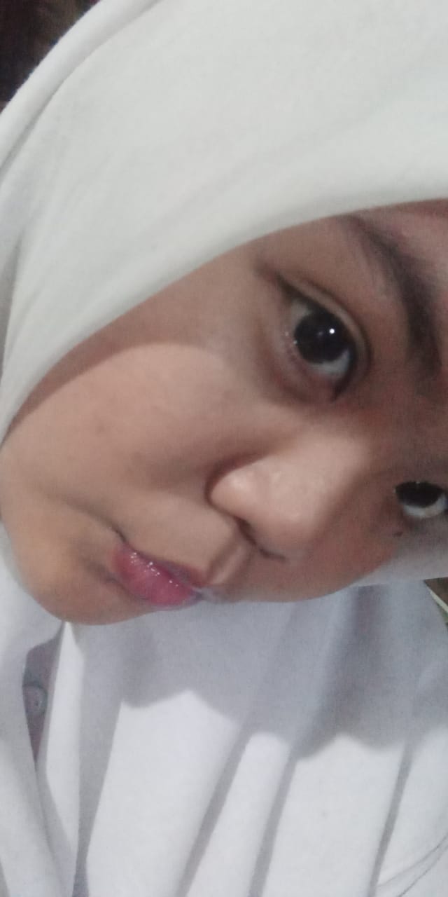 Tiwii berhijab cantik